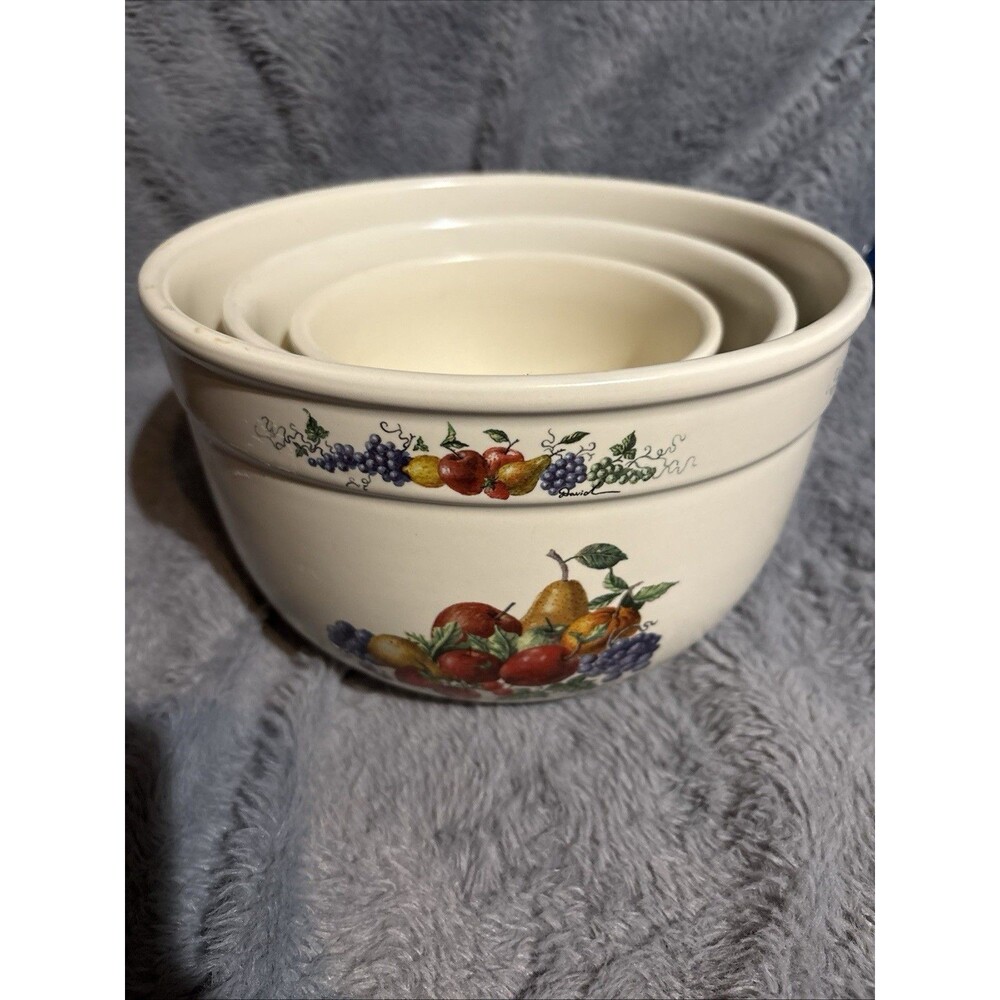 Mixing Bowls Fruit Pattern Display World China Ceramic Set of 3 Nesting Vintage
